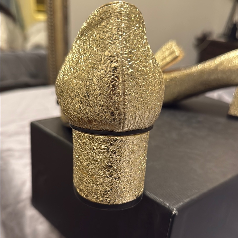 Gucci Gold Metallic Heels with Fringe Detail - Picture 5 of 10